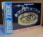 AMT STAR TREK U.S.S. ENTERPRISE BRIDGE 1:32 SCALE MODEL KIT  (2013 RELEASE)